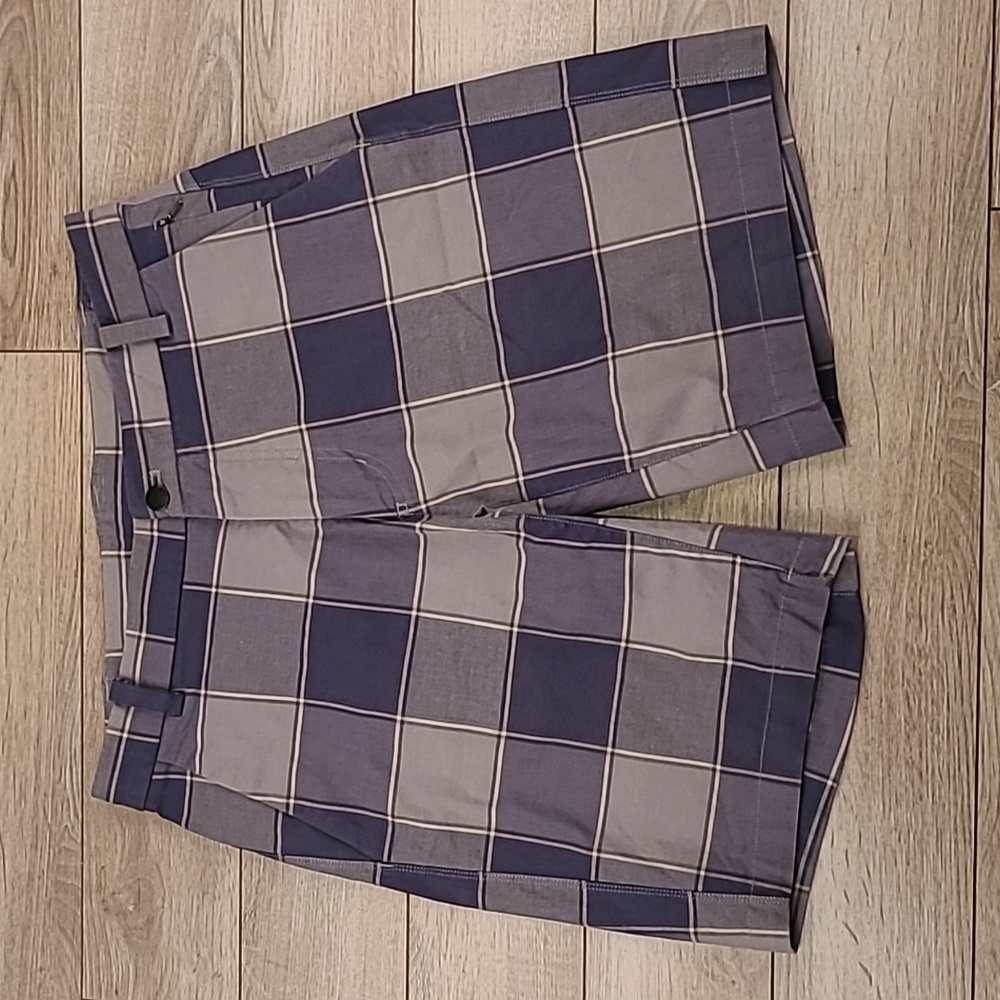 LULULEMON Blue Grey Plaid Sz 32 Cotton Blend Mens Casual Flat Front‎ Shorts